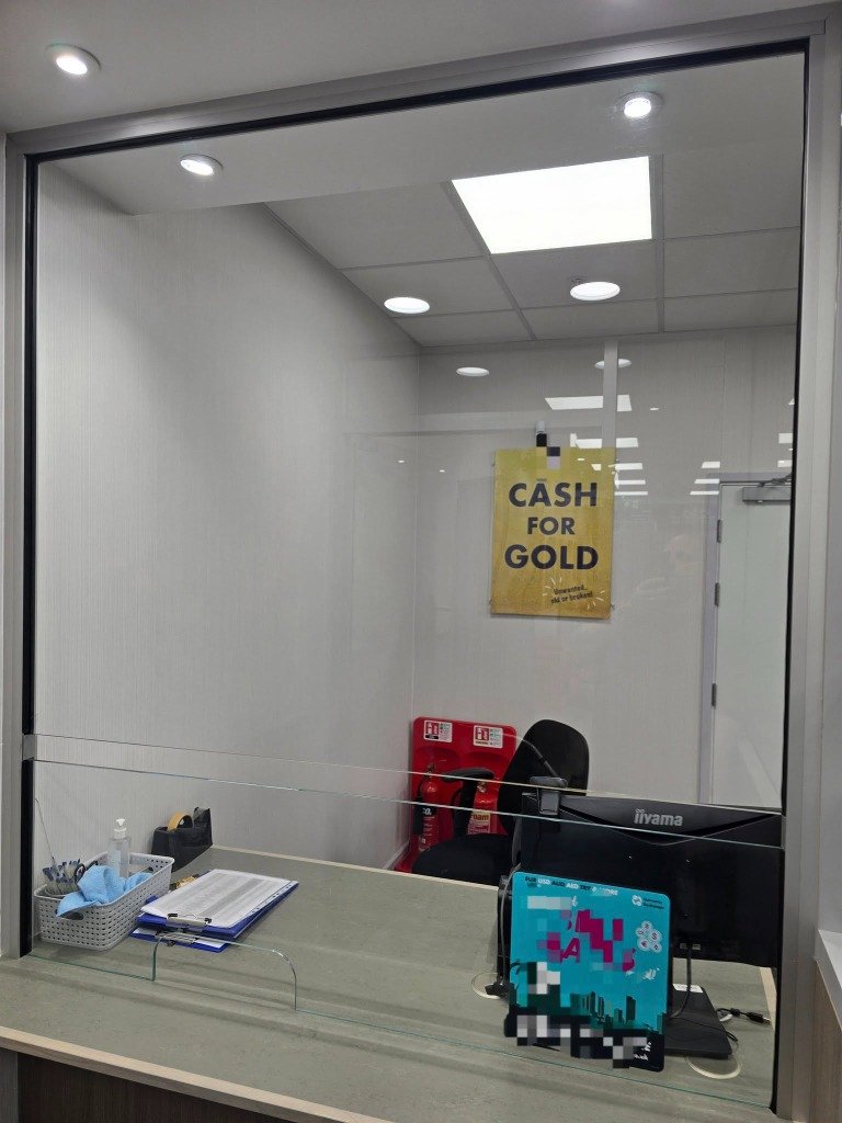 Anti-Bandit Glass Replacement in Leeds thumbnail 3