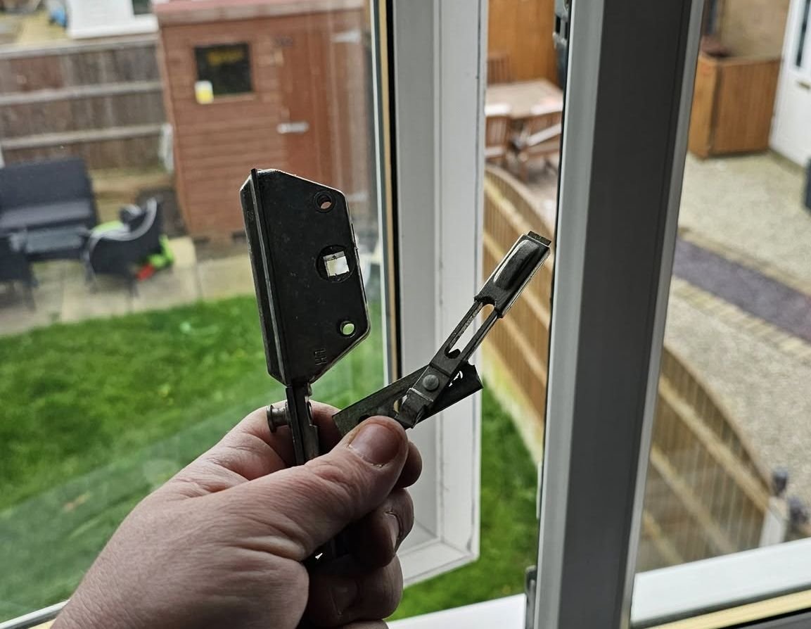 door-window-hinge-repair