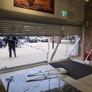 secure boarding up leeds 1